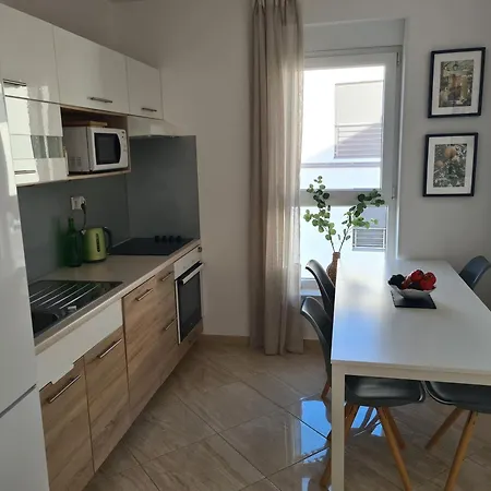 Elmi Vodice